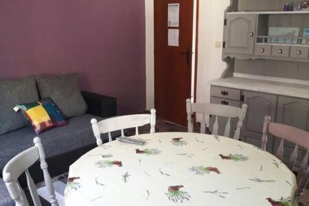 Apartman Dolores Kuciste Esterno foto
