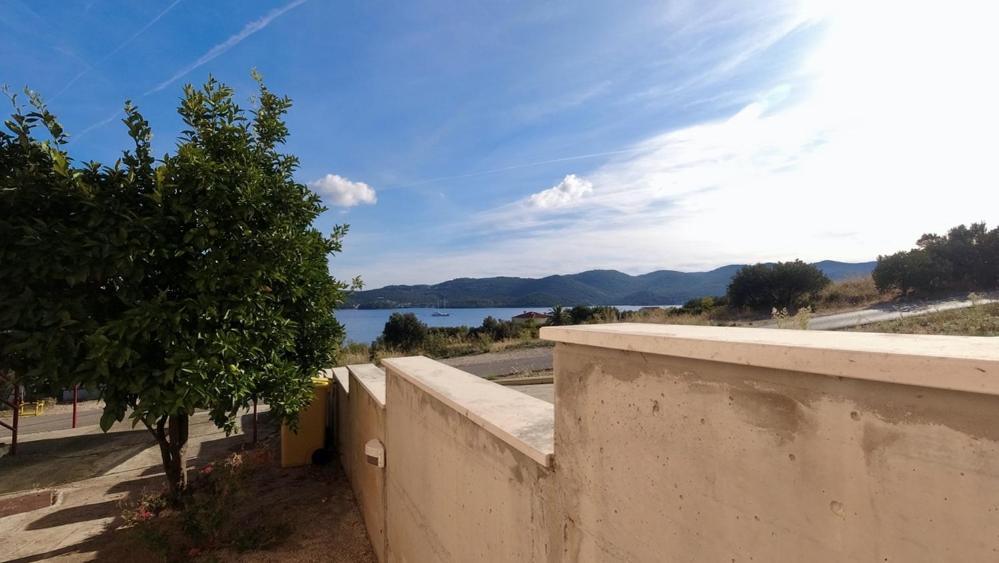 Apartman Dolores Kuciste Esterno foto